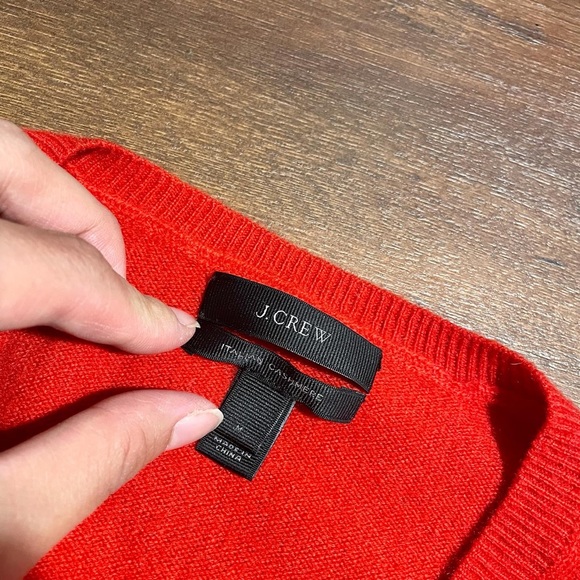 J Crew Italian Cashmere Red Cardigan - Size Medium - Picture 2 of 6
